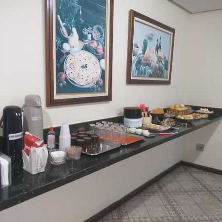 Hotel Italia Арагуари Екстериор снимка