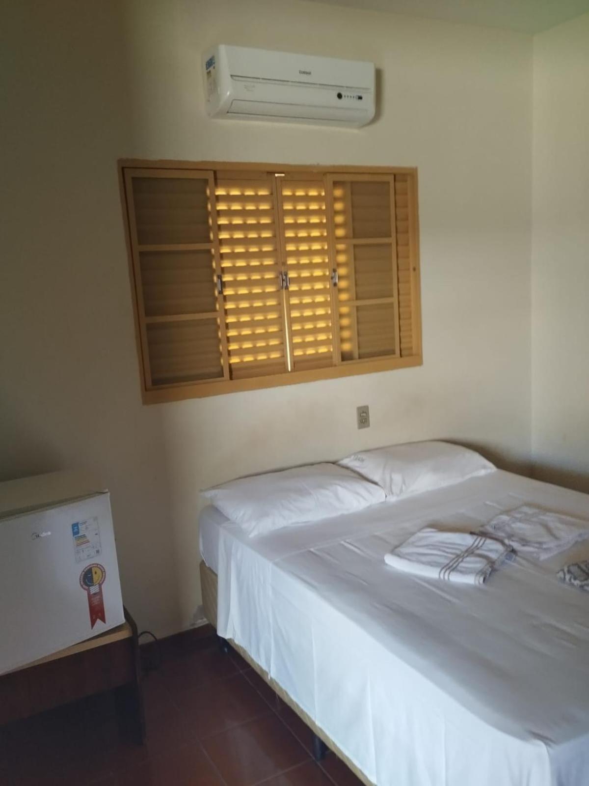 Hotel Italia Арагуари Екстериор снимка